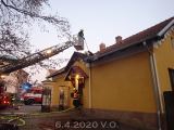 6.4.2020 Požár, zahoření střechy, Letovice