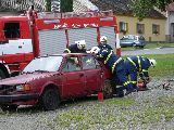 27.6.2009 Ukázka vyproštění osob z havarovaného vozidla - oslavy 120 let SDH Borotín